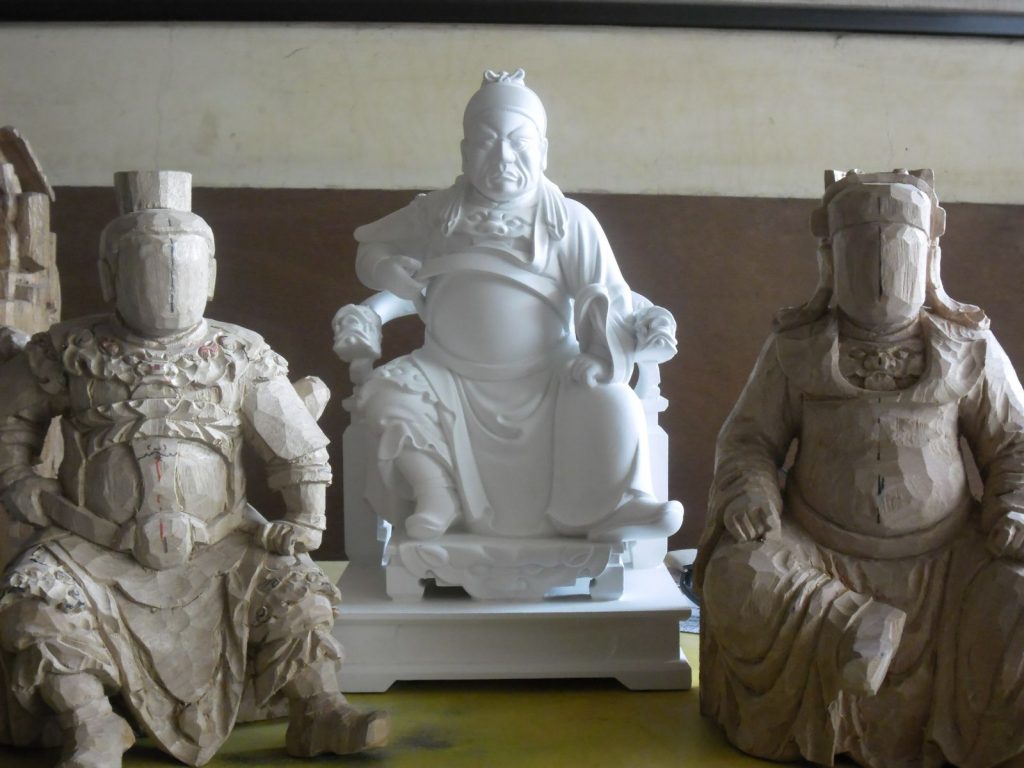 Götzenfiguren