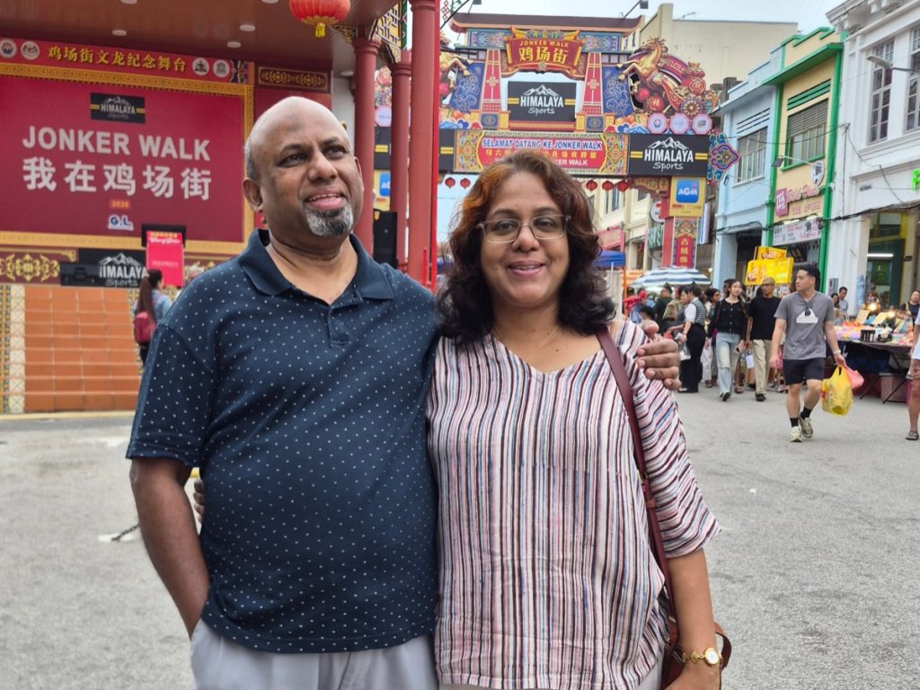 John & Ruth Samuel, Singapur.